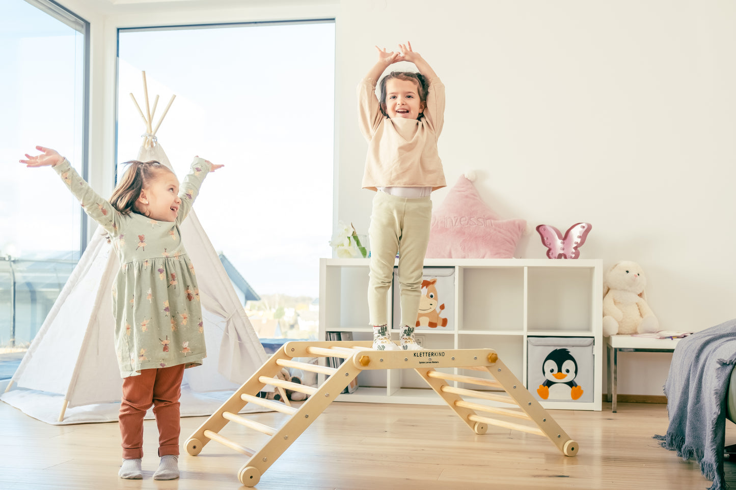 KLETTERKIND Klettergerüst Indoor 3-teilig | Kletterdreieck mit Rutsche für Kinder | Pikler Dreieck mit Rutsche für Indoor | Spielzeug ab 3 Jahr | Made in Germany