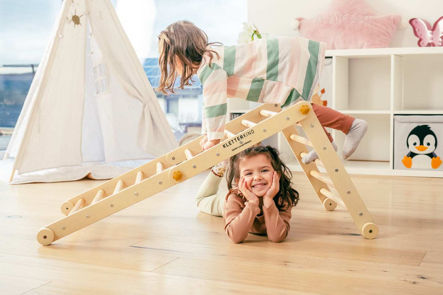 KLETTERKIND Klettergerüst Indoor 3-teilig | Kletterdreieck mit Rutsche für Kinder | Pikler Dreieck mit Rutsche für Indoor | Spielzeug ab 3 Jahr | Made in Germany