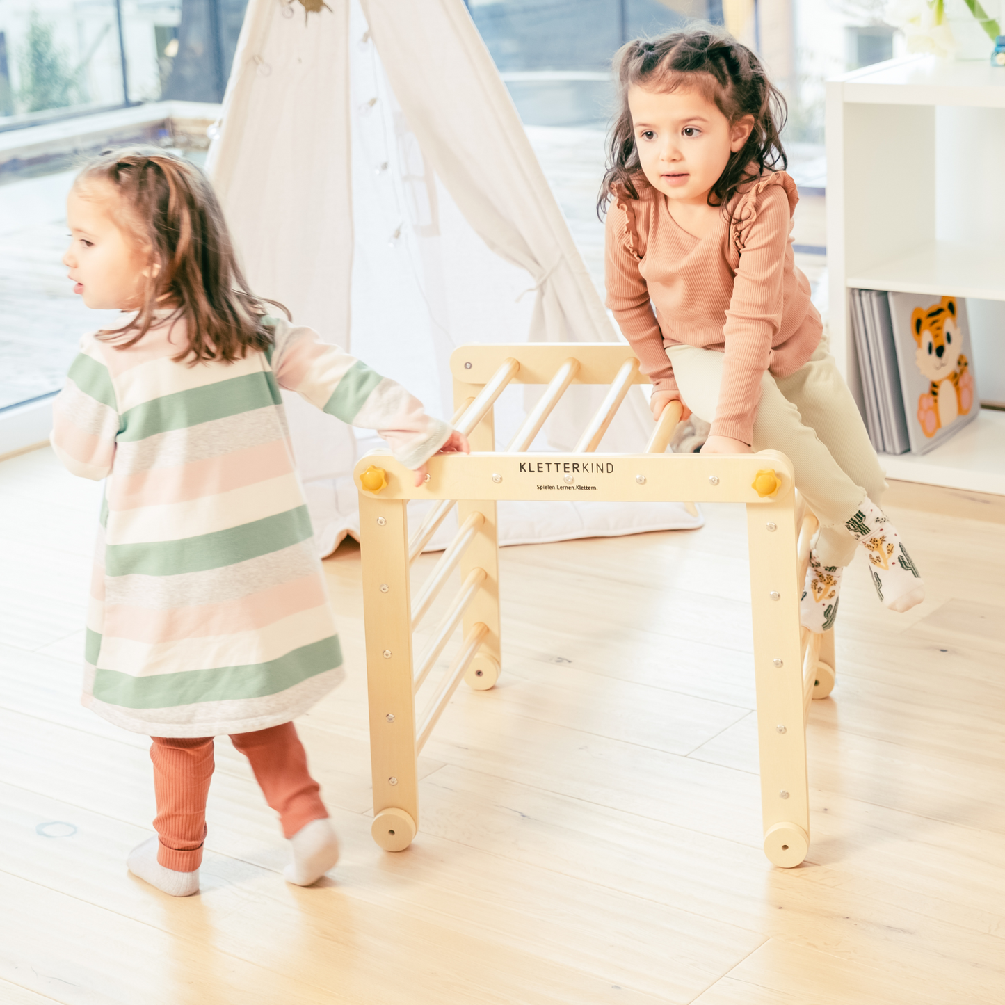 KLETTERKIND Klettergerüst Indoor 3-teilig | Kletterdreieck mit Rutsche für Kinder | Pikler Dreieck mit Rutsche für Indoor | Spielzeug ab 3 Jahr | Made in Germany